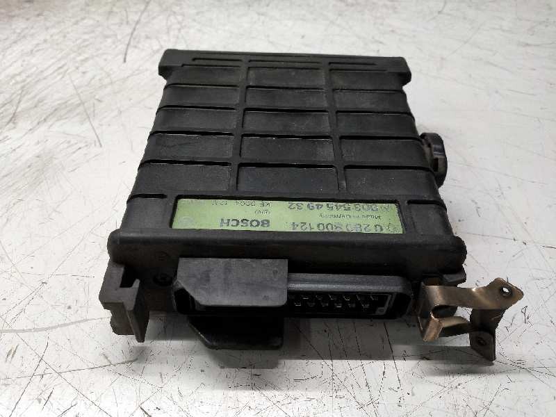 Recambio de centralita motor uce para mercedes clase c (w201) berlina e 190 (201.024) referencia OEM IAM 0280800124 0035454932 