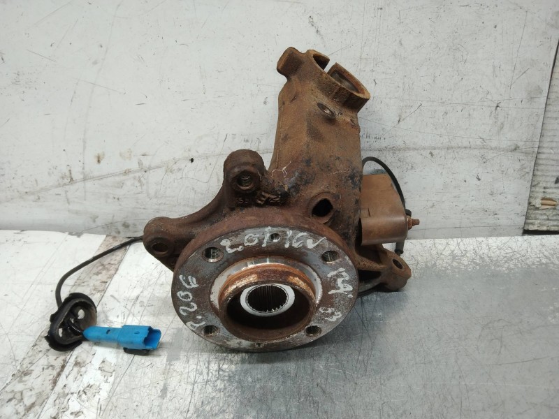 Recambio de mangueta delantera izquierda para peugeot 206 berlina gti referencia OEM IAM   