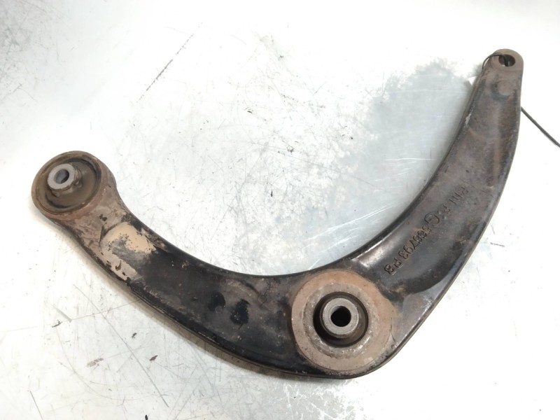 Recambio de brazo suspension inferior delantero izquierdo para citroen c4 coupe 2.0 hdi fap cat (rhr / dw10bted4) referencia OEM