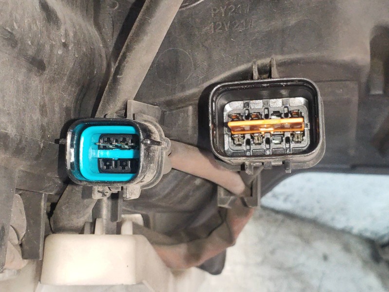 Recambio de faro izquierdo para citroen c-crosser exclusive referencia OEM IAM   