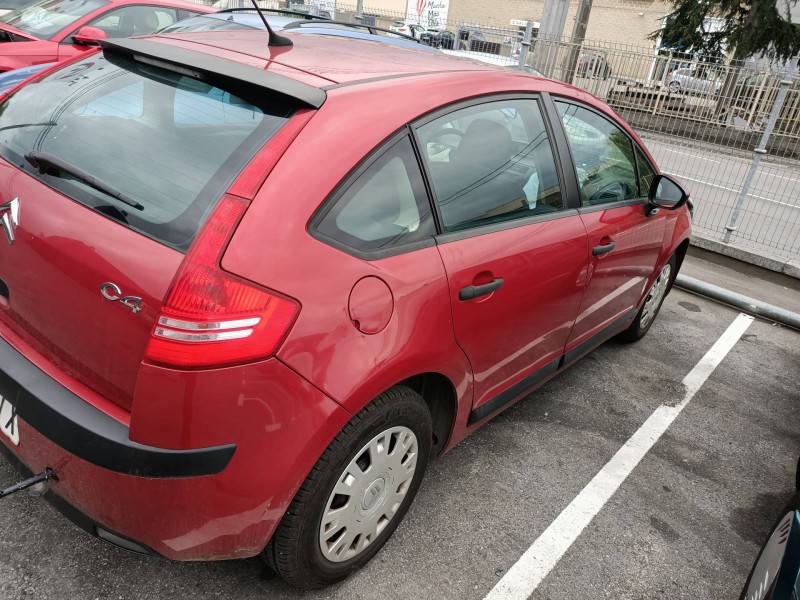 citroen c4 berlina del año 2010
