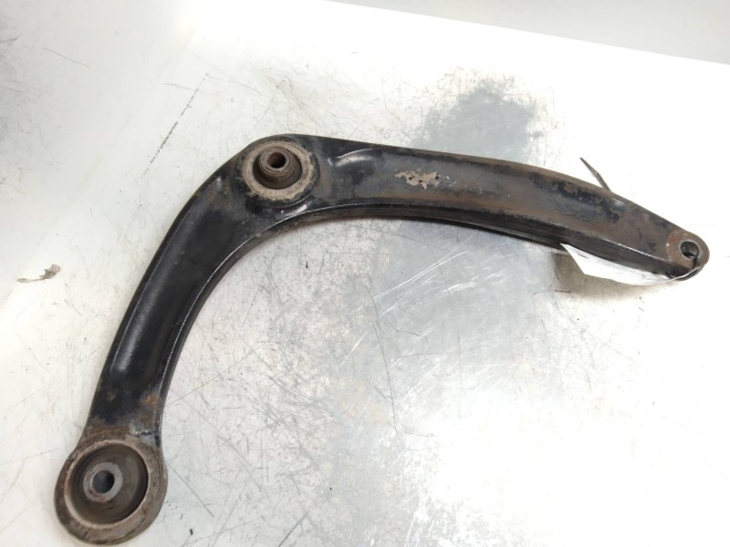 Recambio de brazo suspension inferior delantero izquierdo para citroen c4 grand picasso sx referencia OEM IAM   