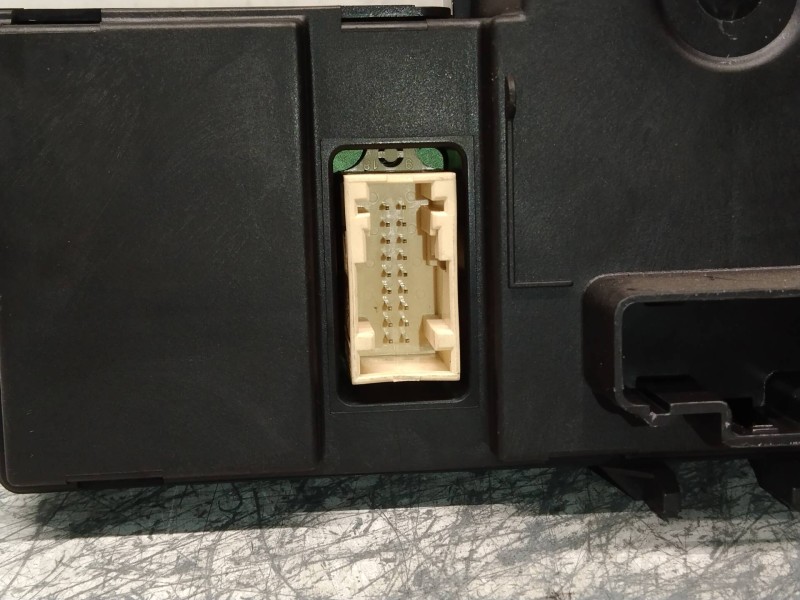 Recambio de mando calefaccion / aire acondicionado para renault grand modus authentique referencia OEM IAM 8200563524 69340012 