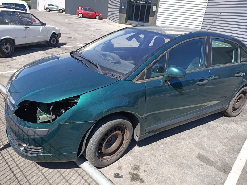 citroen c4 berlina del año 2005