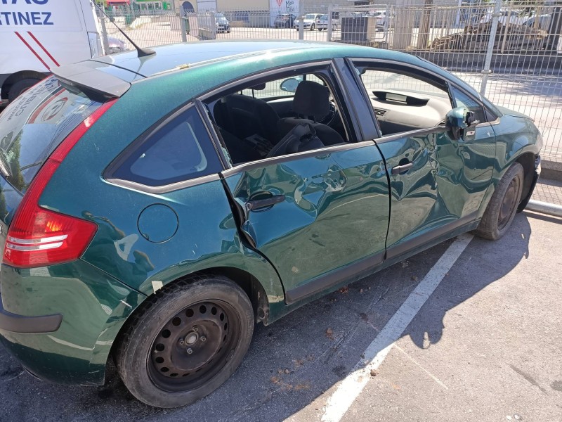 citroen c4 berlina del año 2005