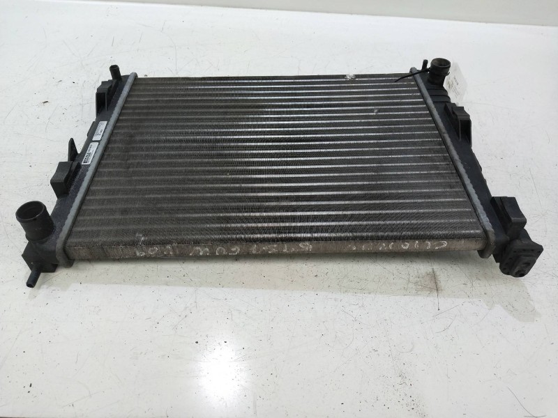 Recambio de radiador agua para renault clio iii 1.2 16v referencia OEM IAM 8200523416  