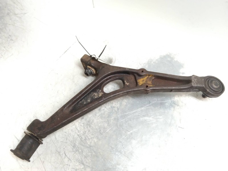 Recambio de brazo suspension inferior delantero izquierdo para citroen ax 14 trs tecnic referencia OEM IAM    Recambio de brazo suspension inferior delantero izquierdo para citroen ax 14 trs tecnic referencia OEM IAM