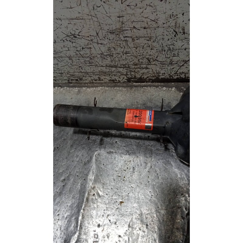 Recambio de amortiguador delantero izquierdo para audi a3 (8l) 1.6 ambition referencia OEM IAM 824903005253  