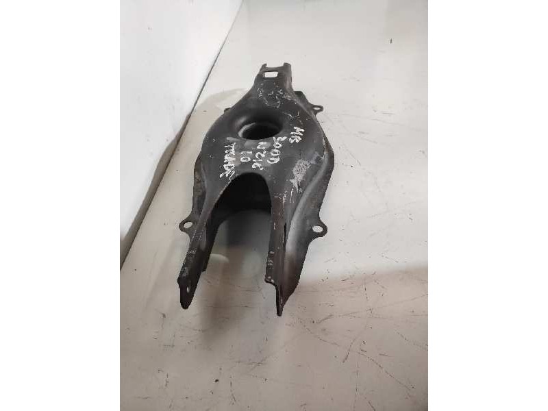 Recambio de brazo suspension inferior trasero derecho para mercedes clase cls (w218) cls 350 cdi be (218.323) referencia OEM IAM