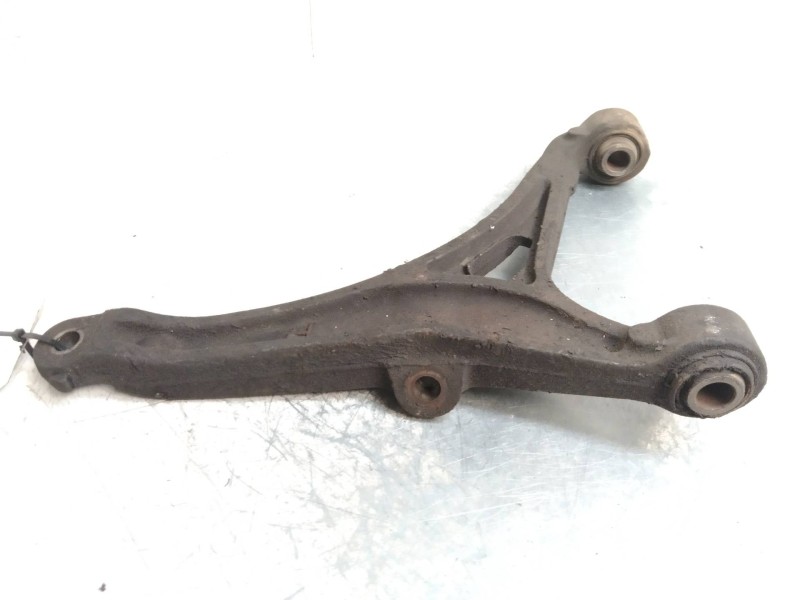 Recambio de brazo suspension inferior delantero izquierdo para citroen bx berlina 1.4 (150j) referencia OEM IAM   
