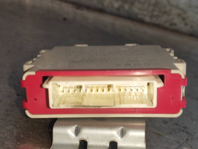 Recambio de modulo electronico para citroen c-crosser exclusive referencia OEM IAM 0318001540 8634A044 