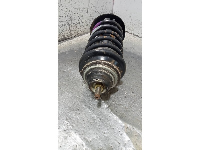 Recambio de amortiguador delantero izquierdo para ford fiesta courier familiar referencia OEM IAM 94FB18045EB  