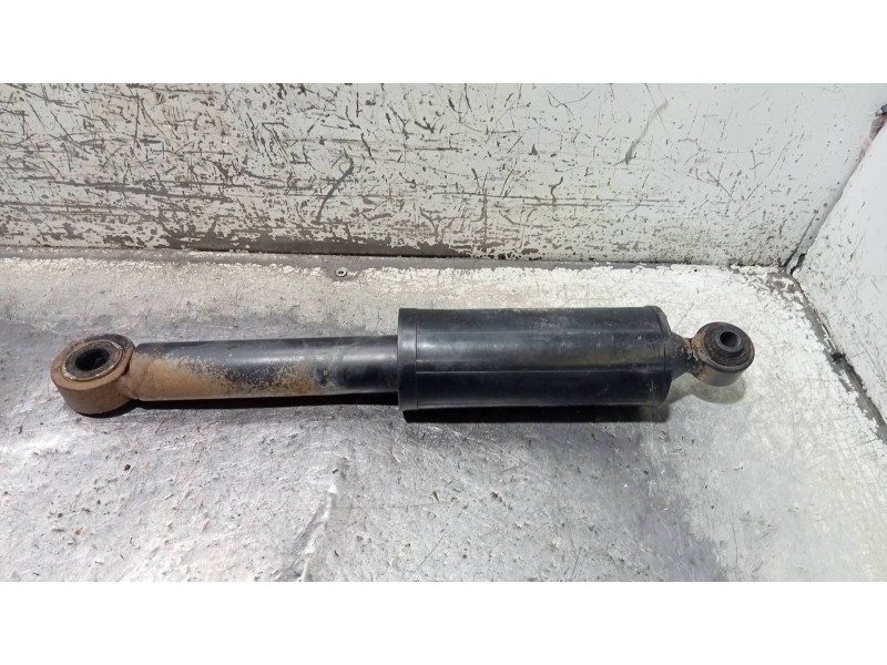 Recambio de amortiguador trasero derecho para ford fiesta courier familiar referencia OEM IAM   