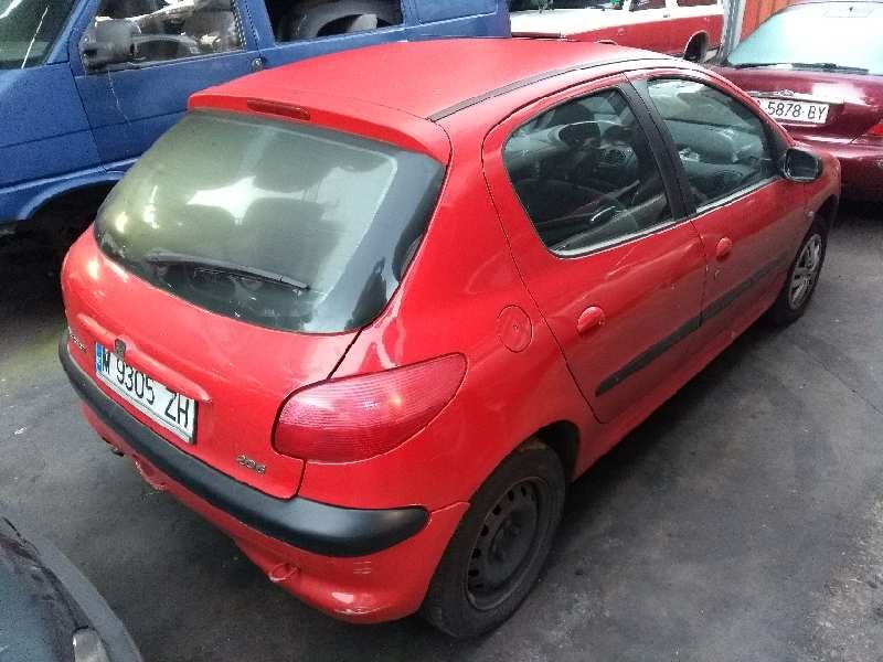 peugeot 206 berlina del año 2000
