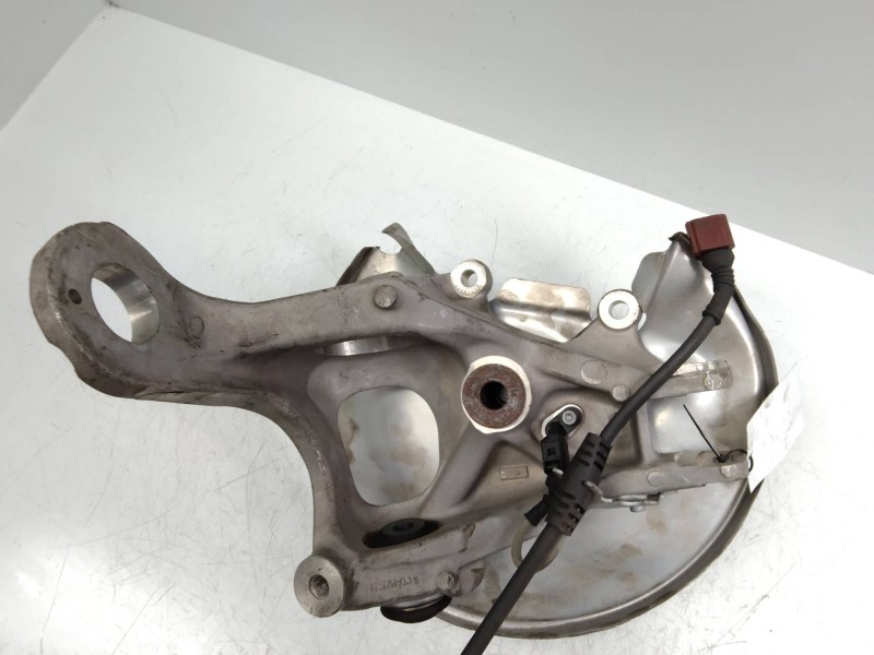 Recambio de mangueta trasera derecha para audi a5 coupe (8t) 3.2 fsi quattro referencia OEM IAM   