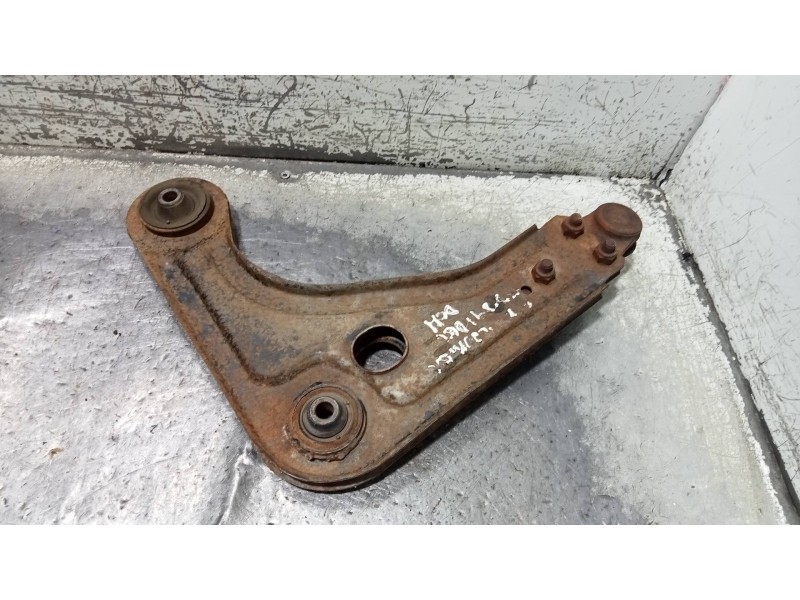 Recambio de brazo suspension inferior delantero derecho para ford fiesta courier familiar referencia OEM IAM   
