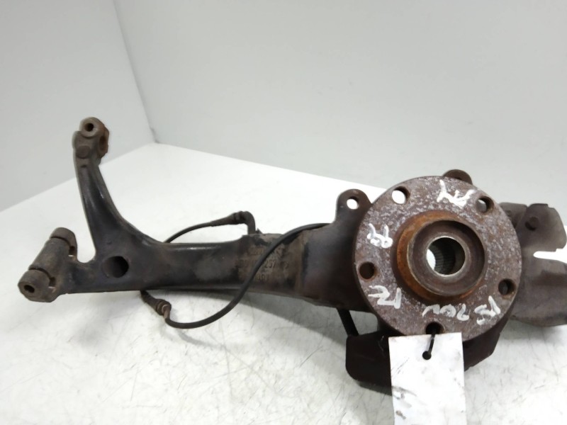 Recambio de mangueta delantera izquierda para audi a4 berlina (b5) 1.8 t referencia OEM IAM    Recambio de mangueta delantera izquierda para audi a4 berlina (b5) 1.8 t referencia OEM IAM