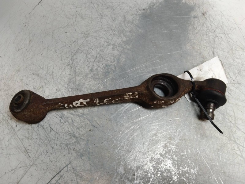 Recambio de brazo suspension inferior delantero izquierdo para ford escort berl./turn./cab./express 1.6 referencia OEM IAM   