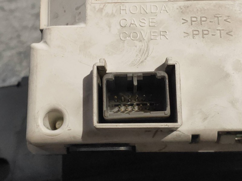 Recambio de cuadro instrumentos para honda civic lim.4 (fd) 1.8 es referencia OEM IAM HR0343504  