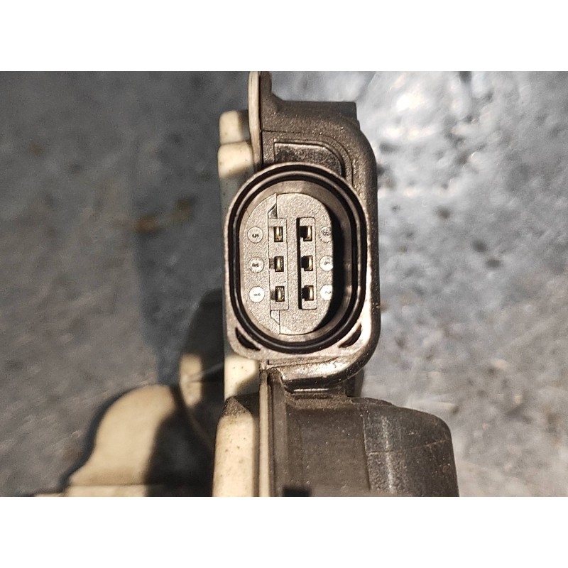 Recambio de motor cierre centralizado delantero derecho para seat ibiza sc (6j1) sport referencia OEM IAM 5N1837016A 16A5N183701