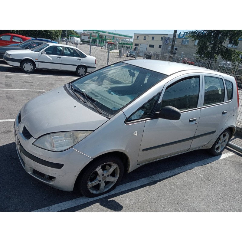 mitsubishi colt berlina 5 (z30a) del año 2005