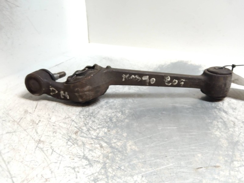 Recambio de brazo suspension inferior delantero derecho para ford sierra berlina 2.0 cat referencia OEM IAM   