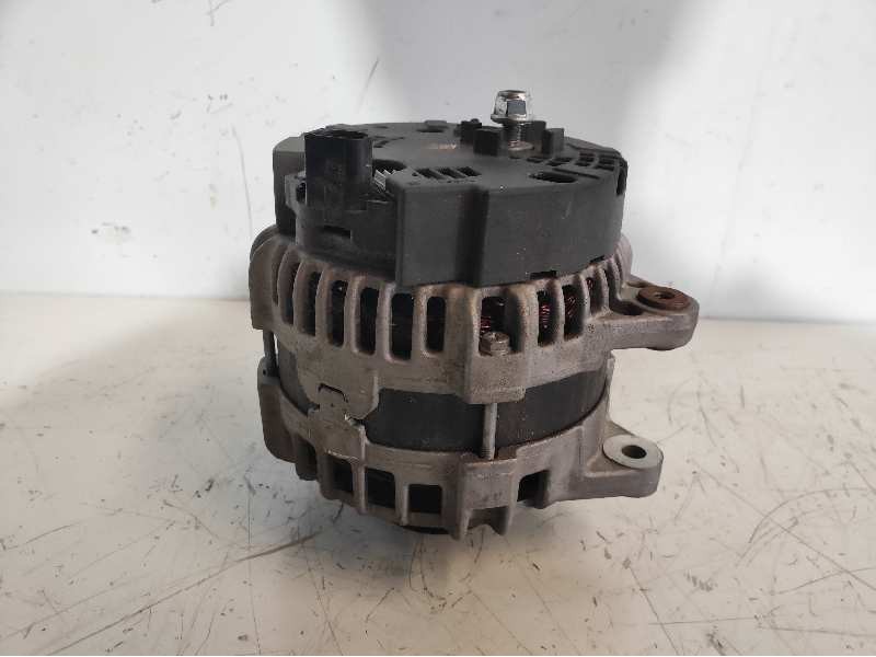 Recambio de alternador para mercedes clase cla (w117) referencia OEM IAM A0009063322  