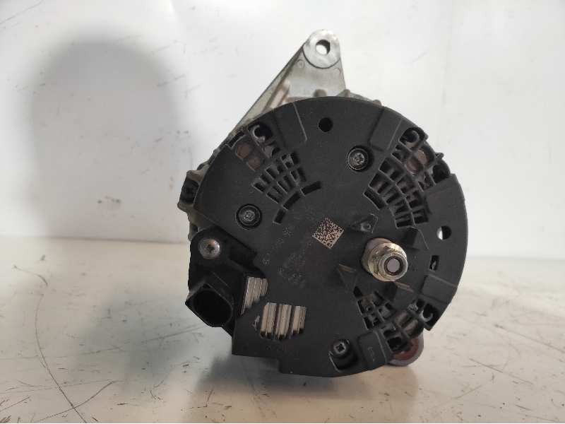 Recambio de alternador para mercedes clase cla (w117) referencia OEM IAM A0009063322  