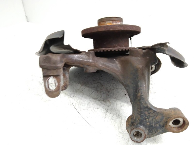 Recambio de mangueta trasera derecha para audi a4 avant (8e) 2.0 tdi referencia OEM IAM   