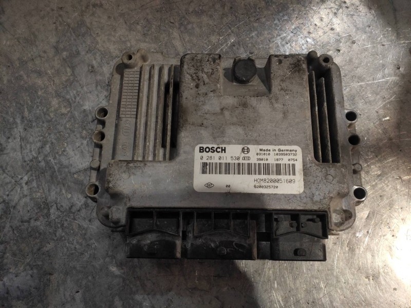 Recambio de centralita motor uce para renault trafic caja cerrada (ab 4.01) doble cabina l1h1 2,7t referencia OEM IAM 0281011530