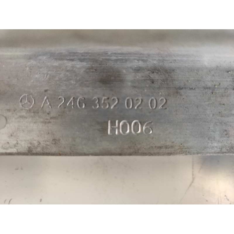 Recambio de brazo suspension inferior trasero izquierdo para mercedes clase cla (w117) referencia OEM IAM A2463520202 2463520202