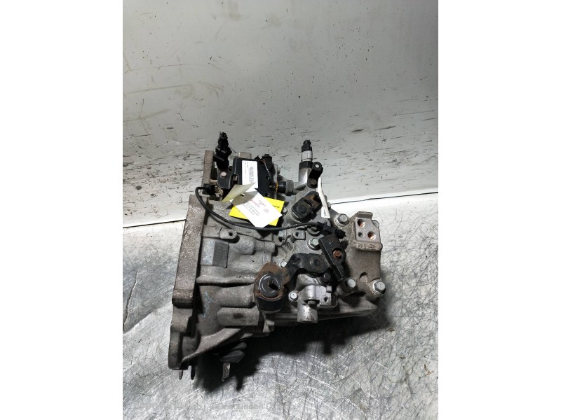 Recambio de caja cambios para hyundai i30 1.6 crdi cat referencia OEM IAM S81767 6422252 