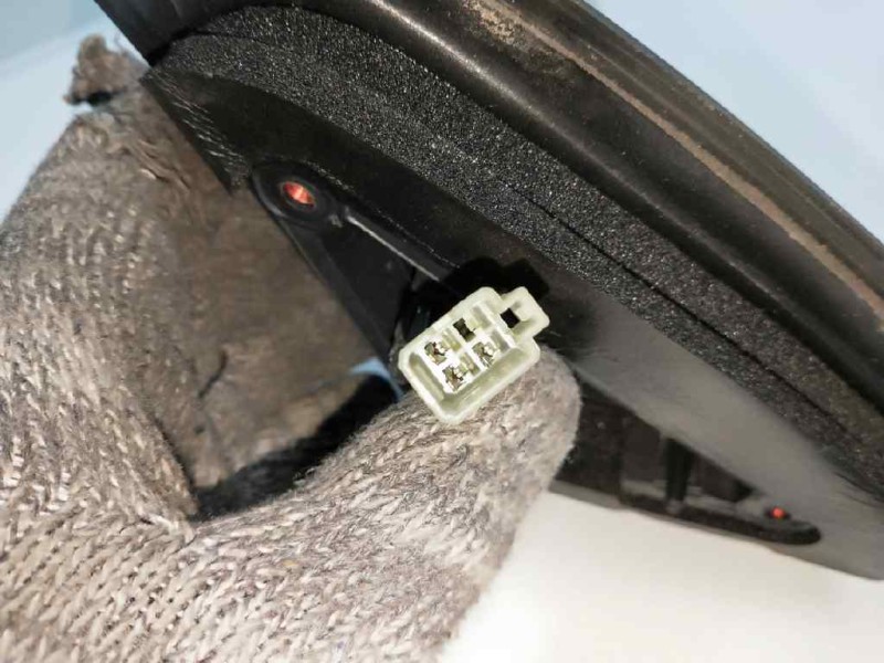 Recambio de retrovisor izquierdo para kia shuma referencia OEM IAM   ELECTRICO