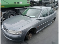 opel vectra b berlina del año 2001