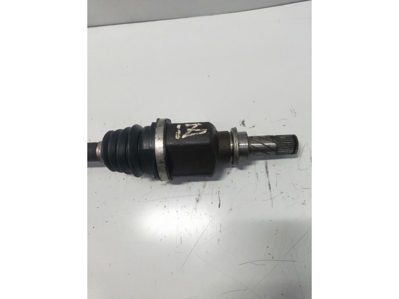 Recambio de transmision delantera izquierda para renault modus 1.4 16v referencia OEM IAM 8200408417  