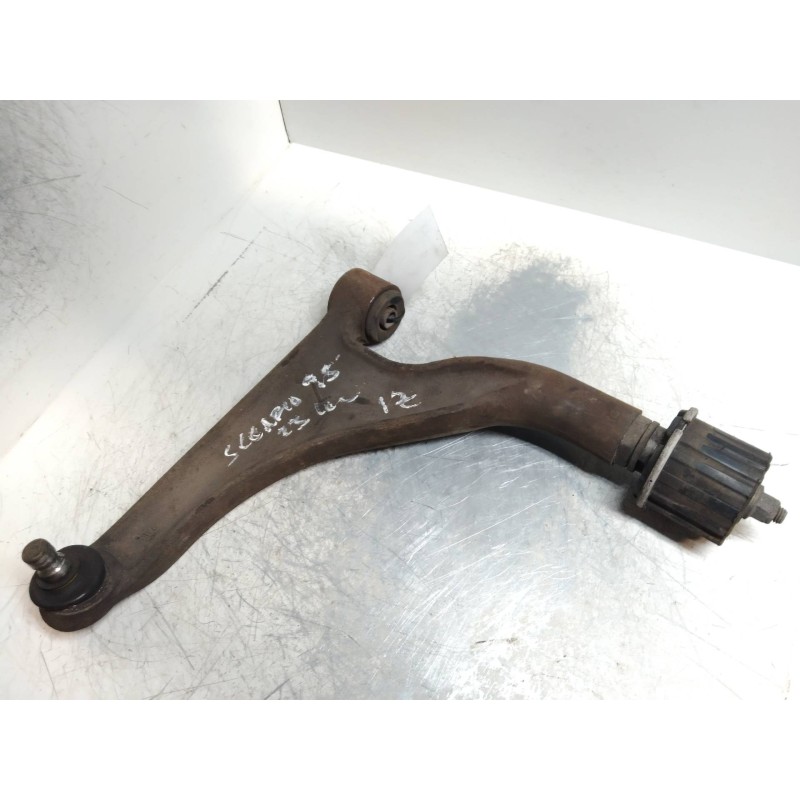Recambio de brazo suspension inferior delantero izquierdo para ford scorpio berl./turnier 2.3 16v dohc cat referencia OEM IAM   