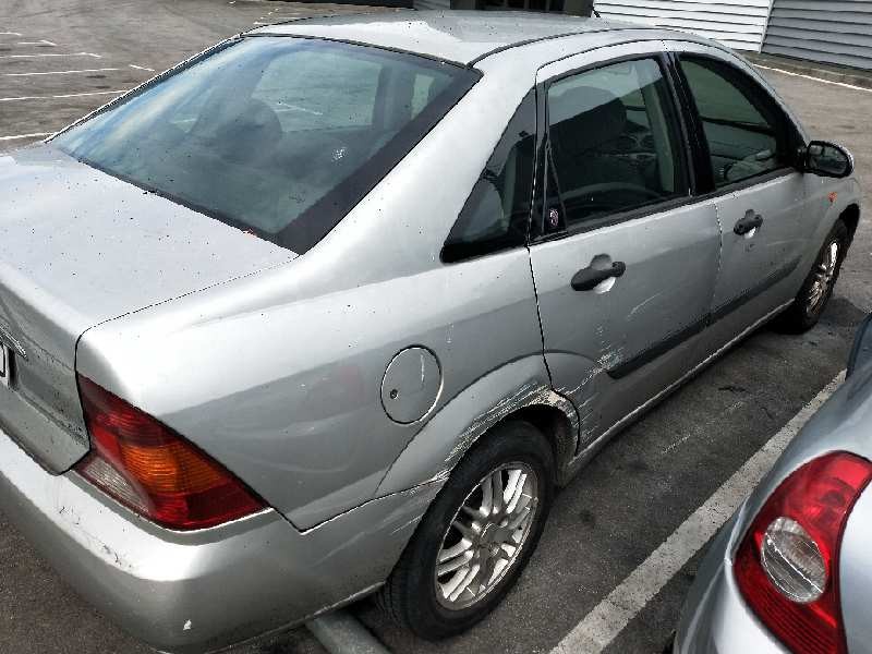 ford focus berlina (cak) del año 1999