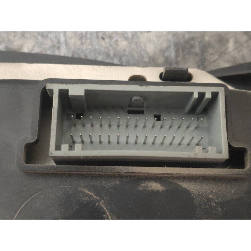 Recambio de cuadro instrumentos para renault trafic caja cerrada (ab 4.01) doble cabina l1h1 2,7t referencia OEM IAM P8200279062