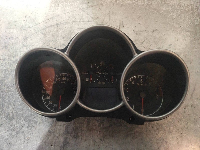 Recambio de cuadro instrumentos para alfa romeo 147 (190) 2.0 selespeed distinctive referencia OEM IAM 110008953020 735292040 