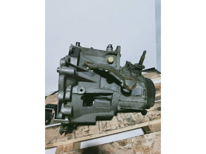 Recambio de caja cambios para citroen xantia berlina 1.8i sx / 1.8 sx referencia OEM IAM 20CL47 5826362A 