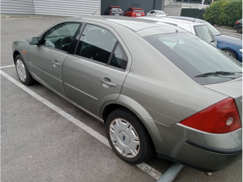 ford mondeo berlina (ge) del año 2001