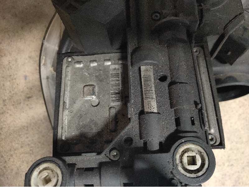 Recambio de faro derecho para volkswagen phaeton (3d2/3d8) referencia OEM IAM  3D0909158 