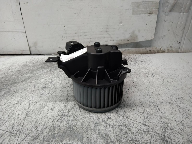 Recambio de motor calefaccion para fiat fiorino básico referencia OEM IAM 18173010  