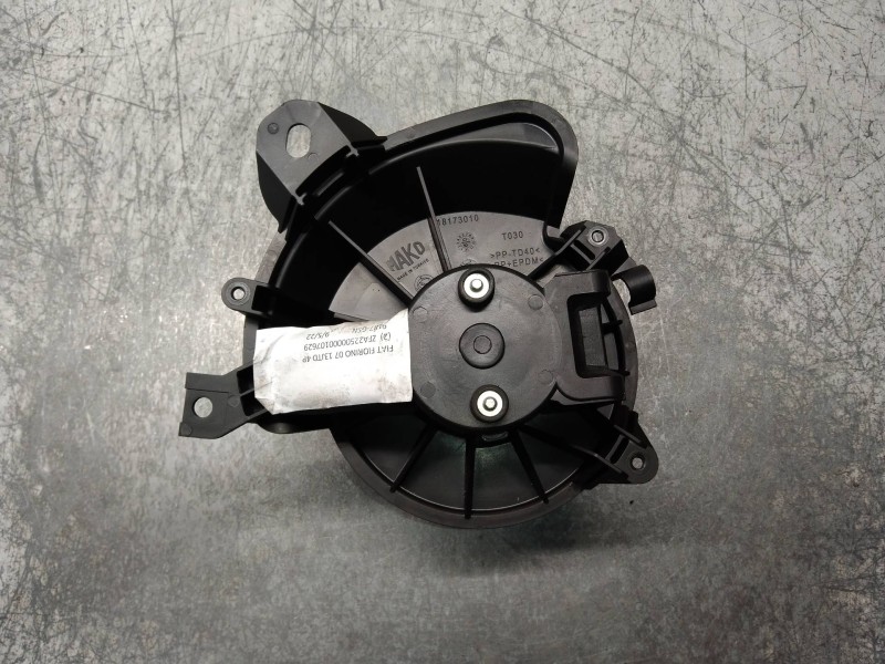 Recambio de motor calefaccion para fiat fiorino básico referencia OEM IAM 18173010  