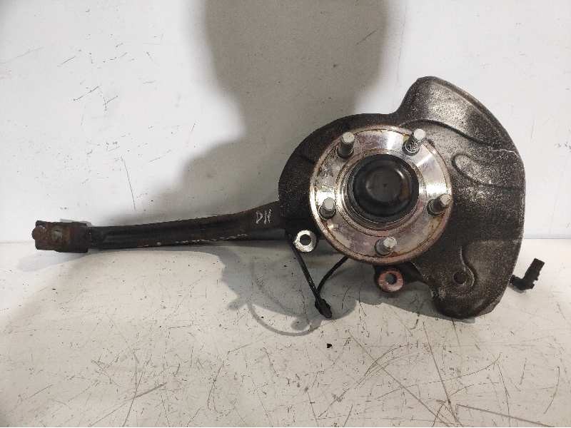 Recambio de mangueta delantera derecha para chrysler 300 c 3.5 referencia OEM IAM   