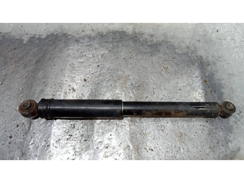 Recambio de amortiguador trasero izquierdo para mitsubishi montero pinin (h60/h70) 2000 gdi (3-ptas.) referencia OEM IAM MR37428