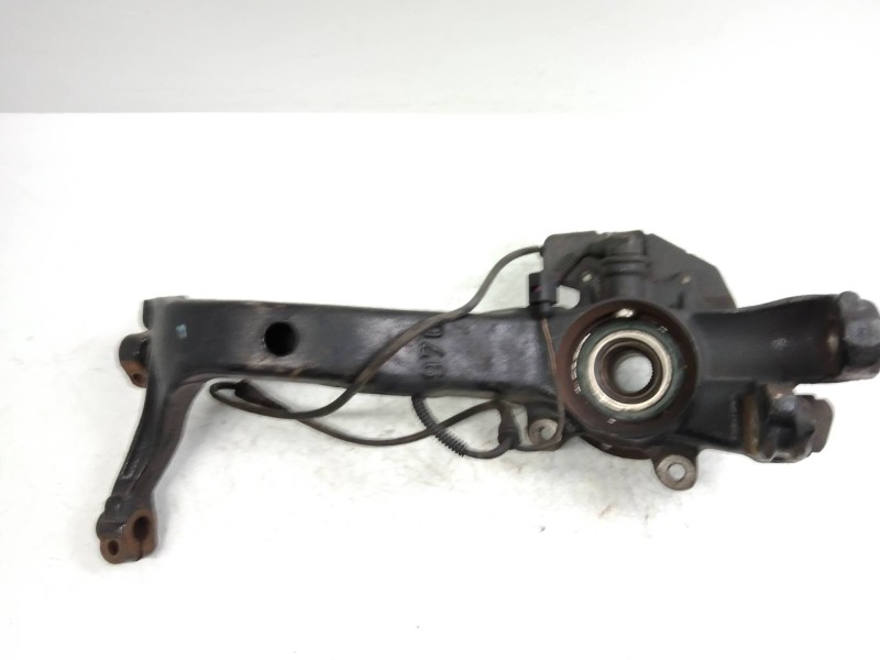 Recambio de mangueta delantera izquierda para audi a6 berlina (4b2) 2.4 quattro referencia OEM IAM   