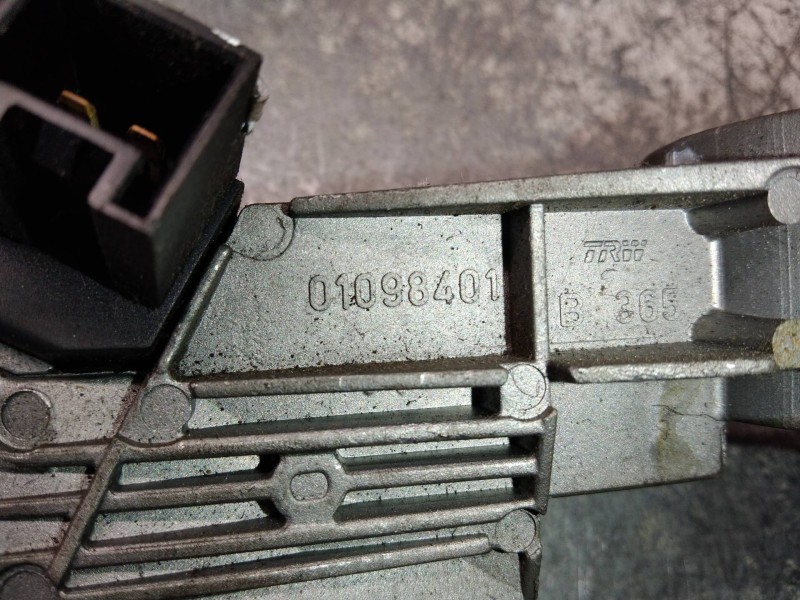 Recambio de conmutador de arranque para fiat doblo 1.3 16v jtd cat referencia OEM IAM 01098401  