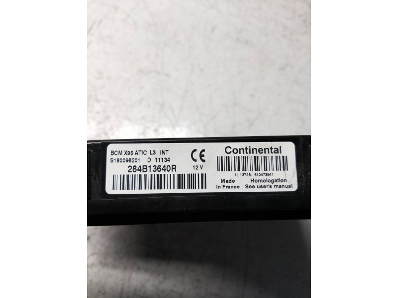 Recambio de caja reles / fusibles para renault megane iii coupe renault sport referencia OEM IAM S180098201 284B13640R 