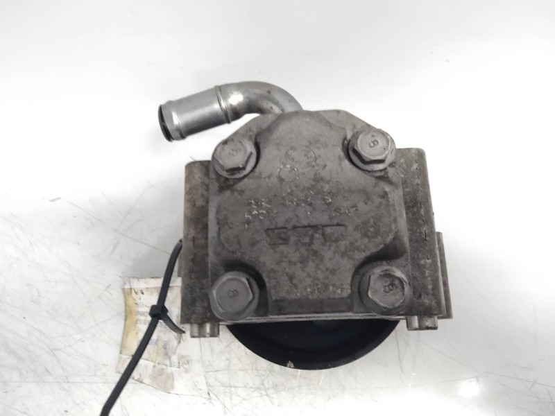 Recambio de bomba direccion para ford fiesta (cbk) 1.3 cat referencia OEM IAM   